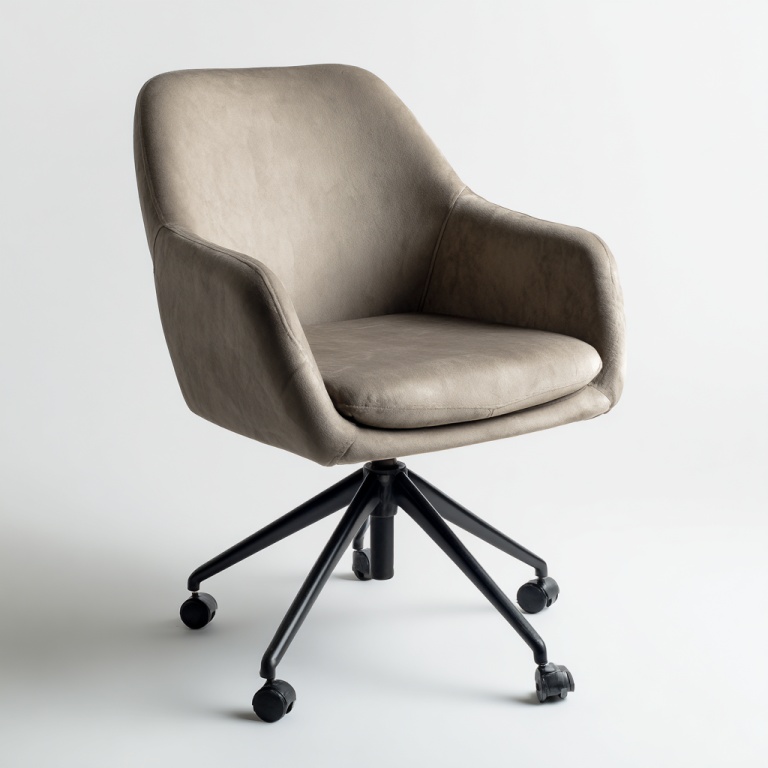 Silla de oficina giratoria de cuero gris con poleas silenciosas y asiento elevable multifuncional