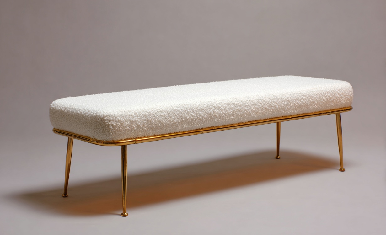 Reposapiés de banco de piel de cordero con soporte de metal para entrada