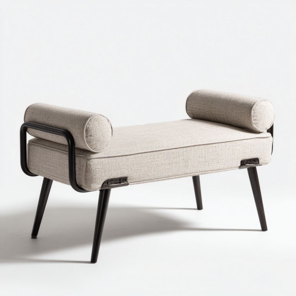 Banco tapizado en beige con cojines cilíndricos y patas metálicas negras