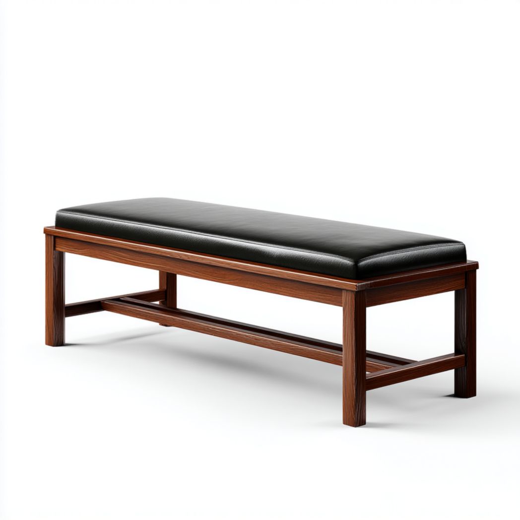 Banco con cojín negro y estructura de madera