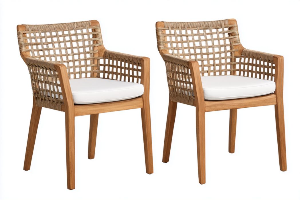 Juego de 2 sillas de jardín de madera natural con respaldo de rejilla y cojines de asiento blancos 57×60×82 cm