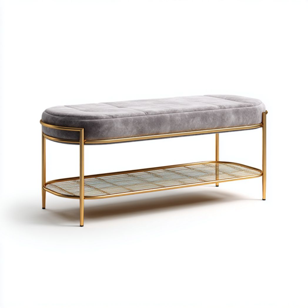 Banco con cojín gris, estructura metálica dorada y estante de rejilla