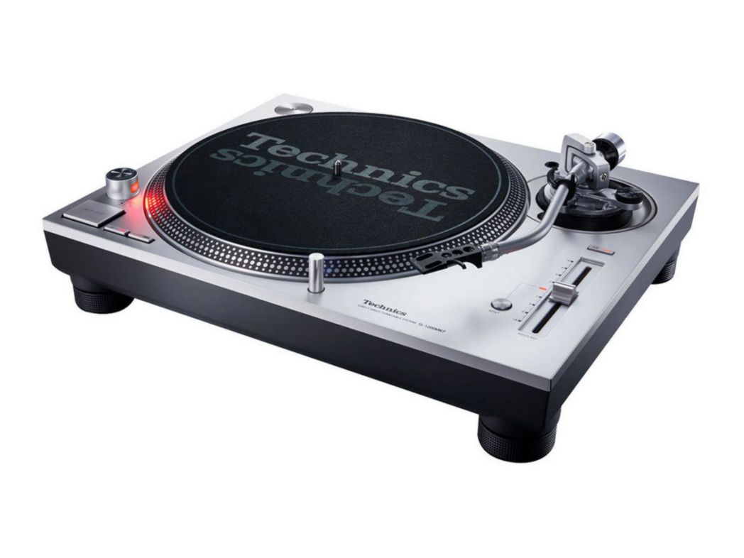 TECHNICS SL-1200MK7 Plata